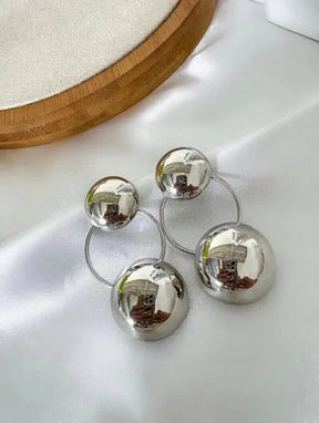 Brinco Folheado a Prata Bottons Lisos com Argola Central