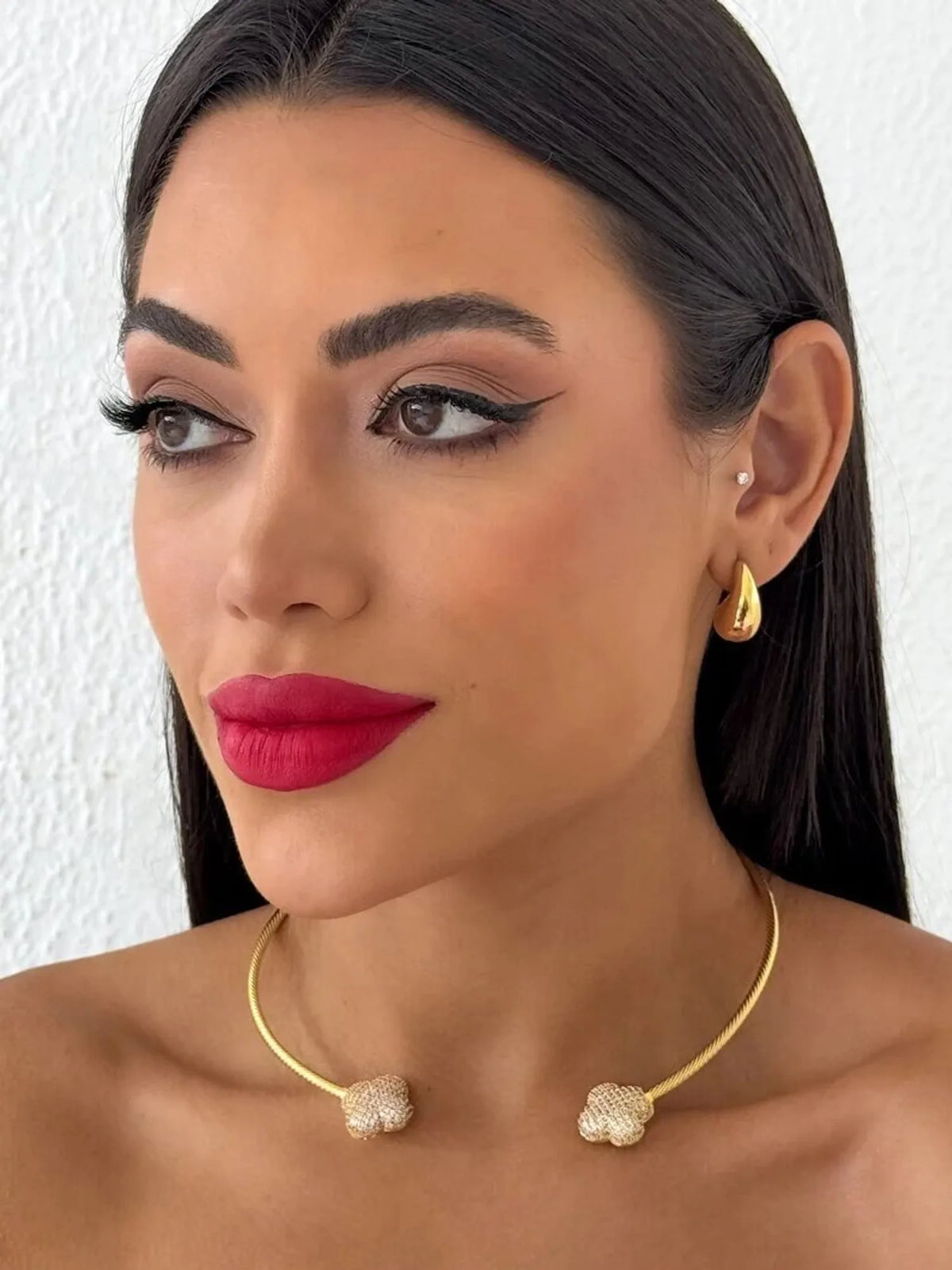 Colar Aro Folheado a Ouro 18K Torcido Virginia.