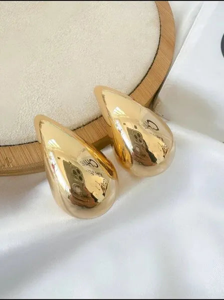 Brinco Gota Grande Dourado